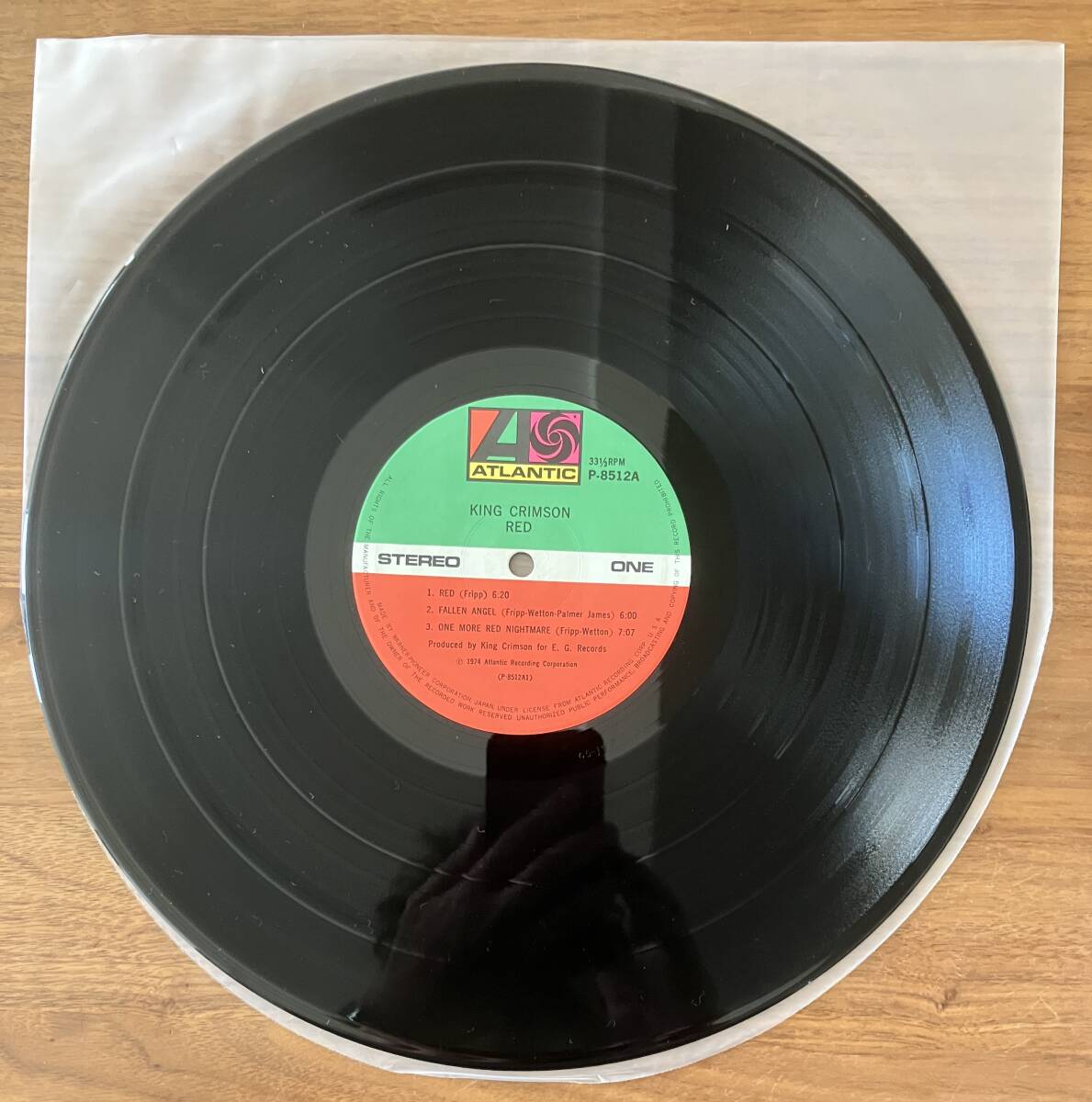 【 国内盤 】キング・クリムゾン 「レッド」 レコード KING CRIMSON 「RED」 LP record P-8512A Atlantic_画像3