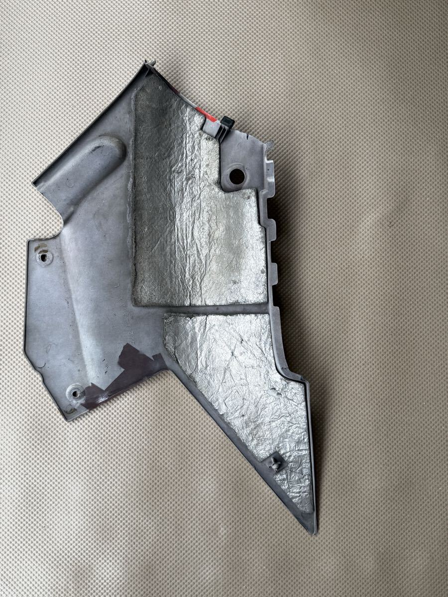 【左右セット】RG400Γ RG500Γ共通 サイドカバー 白（塗装綺麗） の画像9