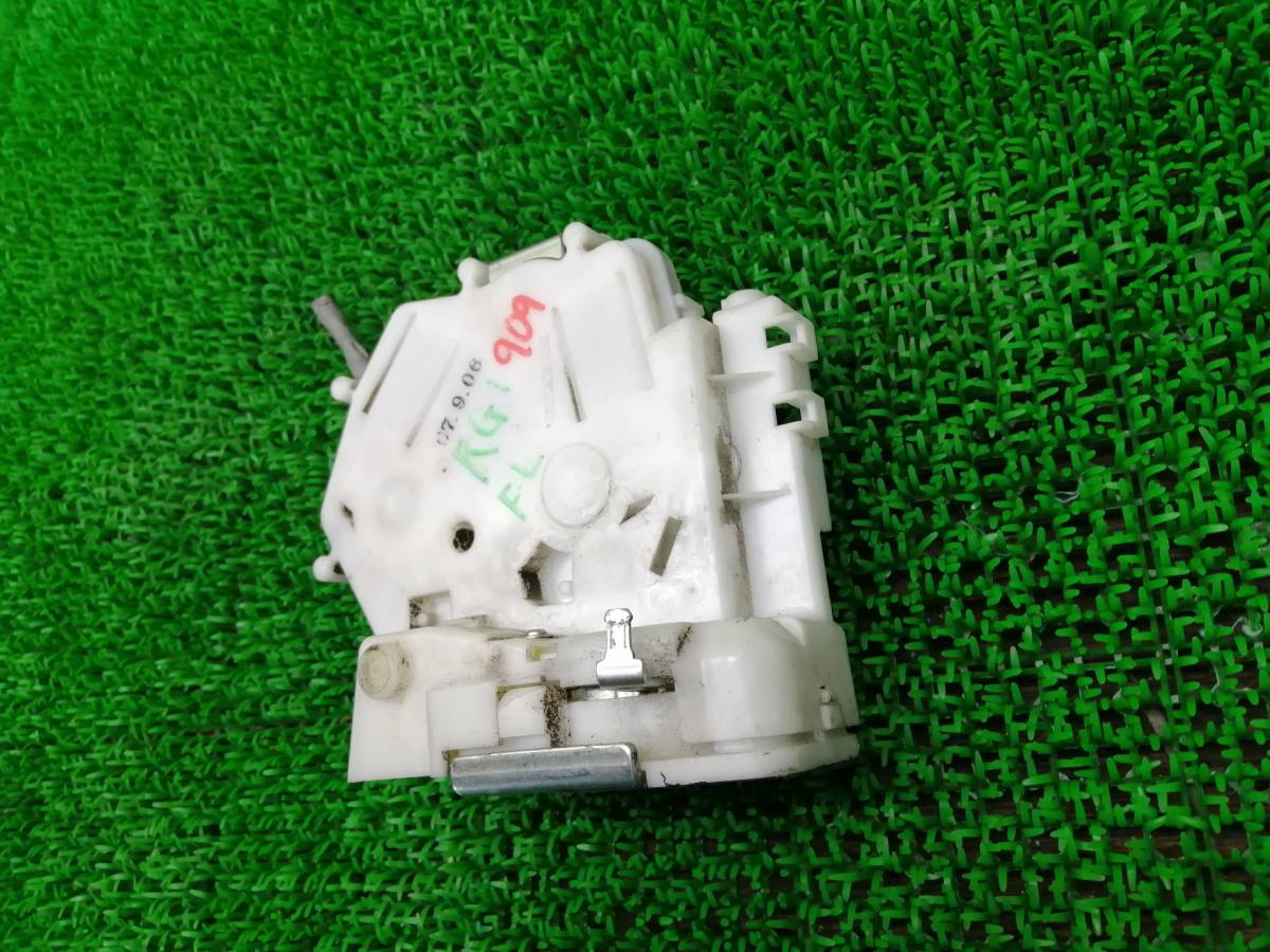 ☆送料600円　ホンダ　RG1 ステップワゴン 左 フロント ドアロックアクチュエーター　FL　助手席側_画像3