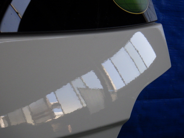 フォルクスワーゲン ポロ ABA-AWCHZ バックドア LC9A 白系 リアゲート 【管理番号 1072 RF7-601】中古【大型商品】25_画像6