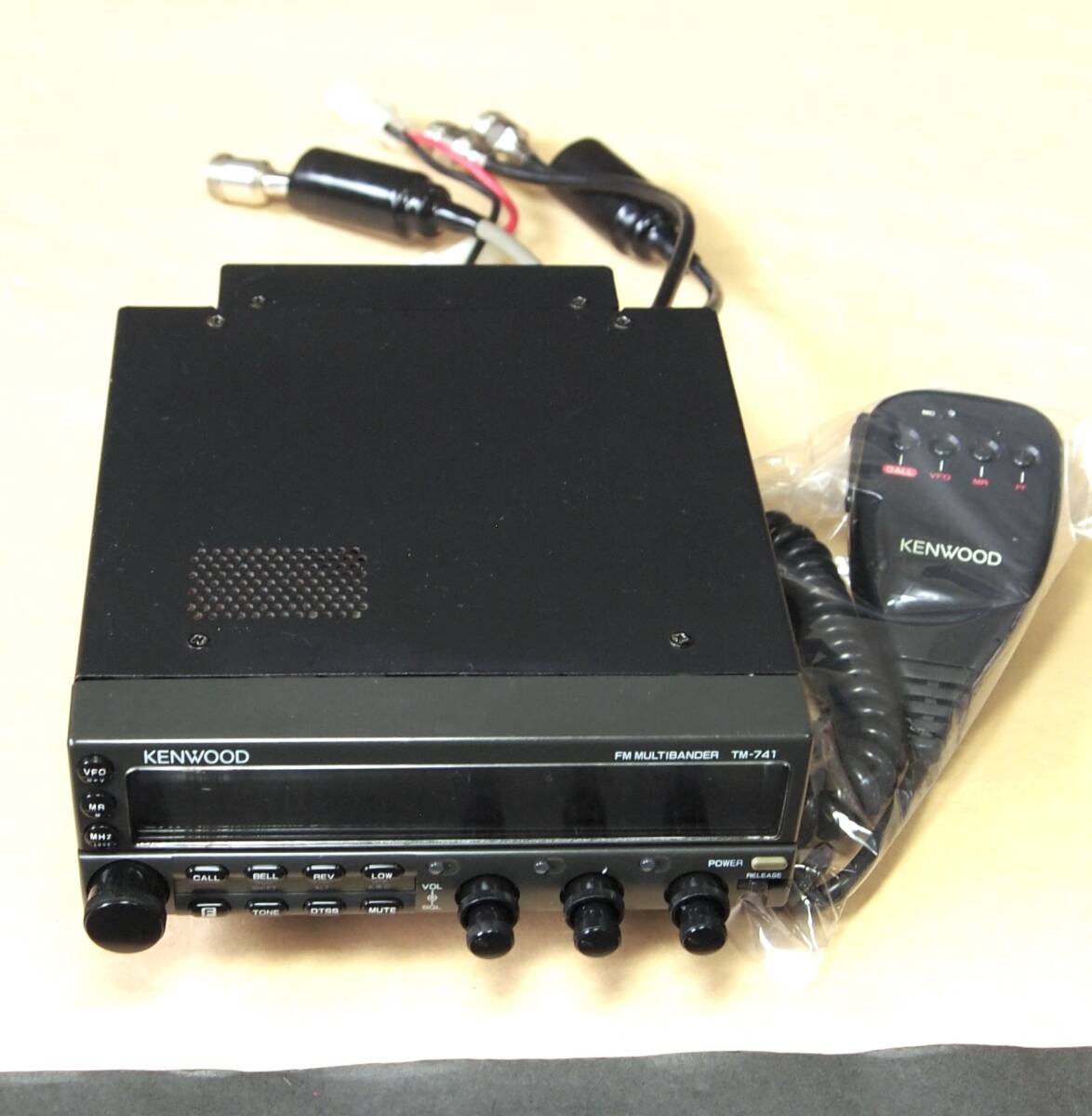 KENWOOD ケンウッド TM-941S ハイパワー仕様( TM-741S +1200MHz ) 3バンド モービル機 白色 LED換装済( TM742 TM-841 TM942 )_画像6