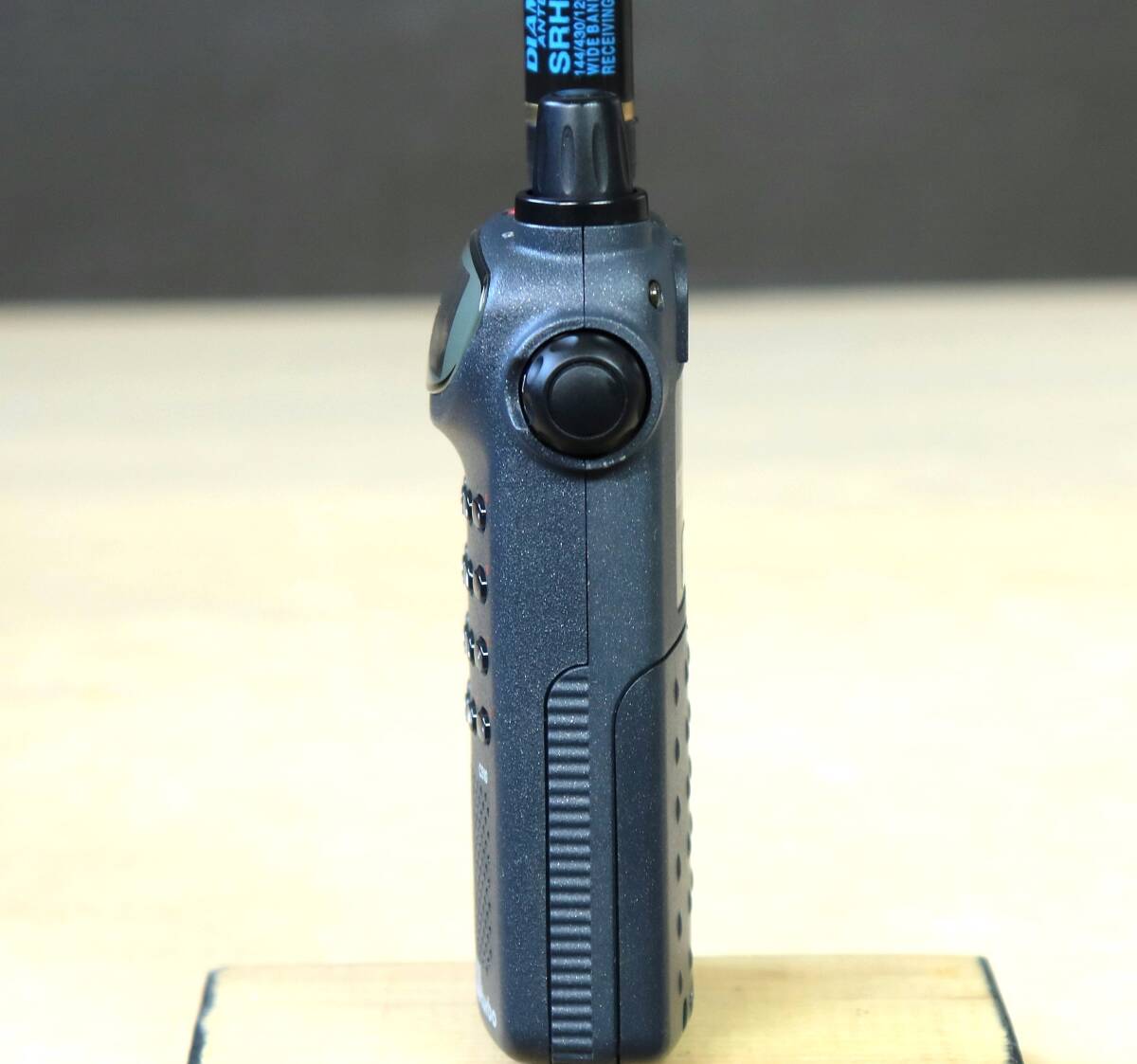 美品！STANDARD スタンダード C510 145/430/MHz トーンスケルチ内蔵、ダブルバンドハンディー ワイド受信対応（C501）_画像3