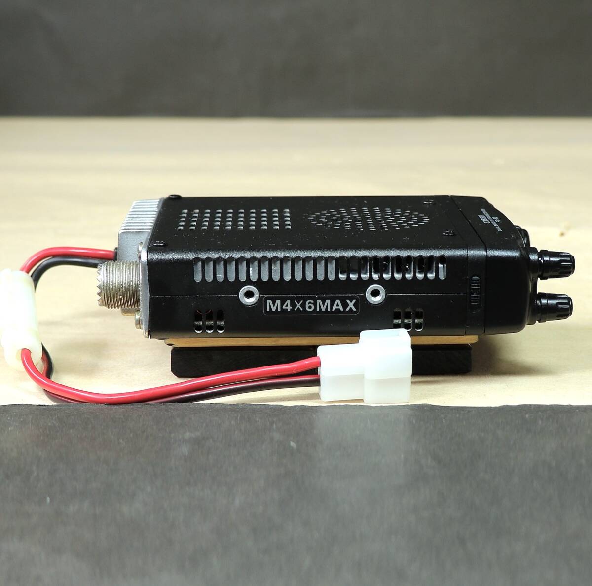 ※超コンパクト YAESU ヤエス FT-90 145/430MHz ２バンドモービル 20W機 ( FT-4800 FT-4900 TM-732 TM-733 IC-2350 )_画像4