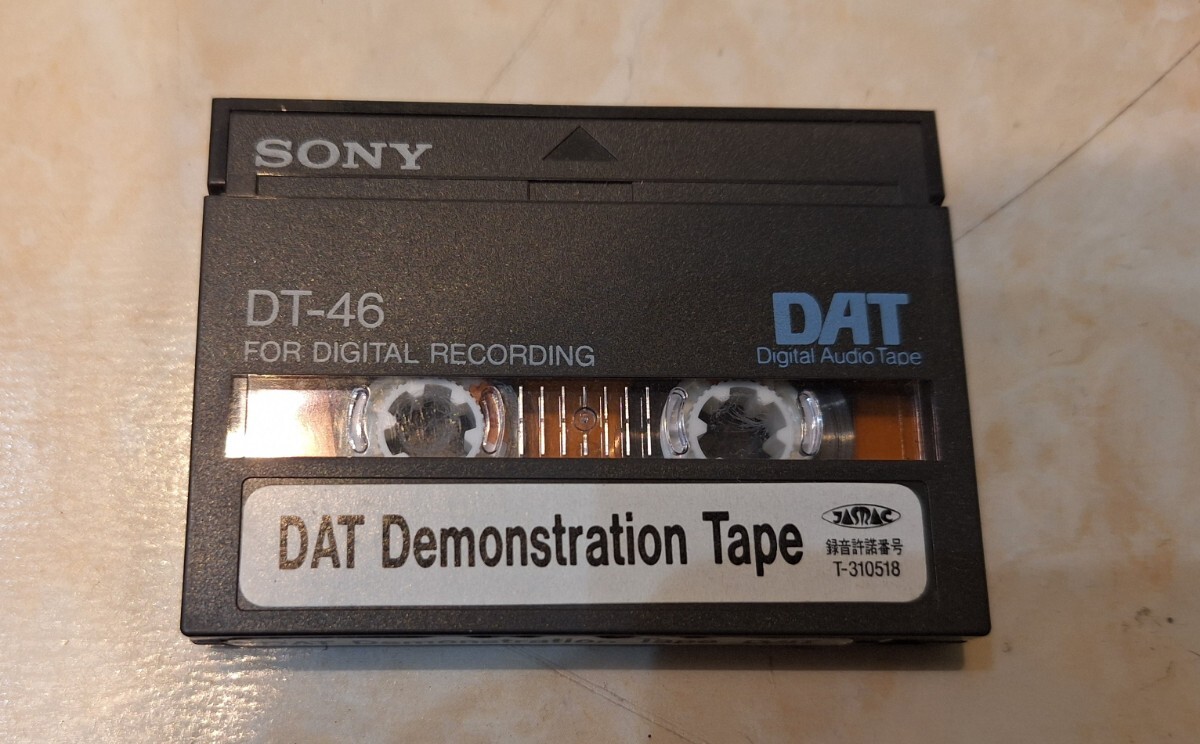SONY DAT DEMONSTRATION TAPE デモンストレーションテープ　カセットテープ　中古ジャンク DATテープ_画像1