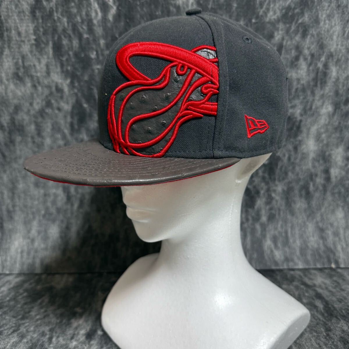コラボ New Era ニューエラ Miami Heat マイアミ・ヒート 59FIFTY キャップ 帽子 グレー系 7 1/4 57.7cm ＊U_画像1