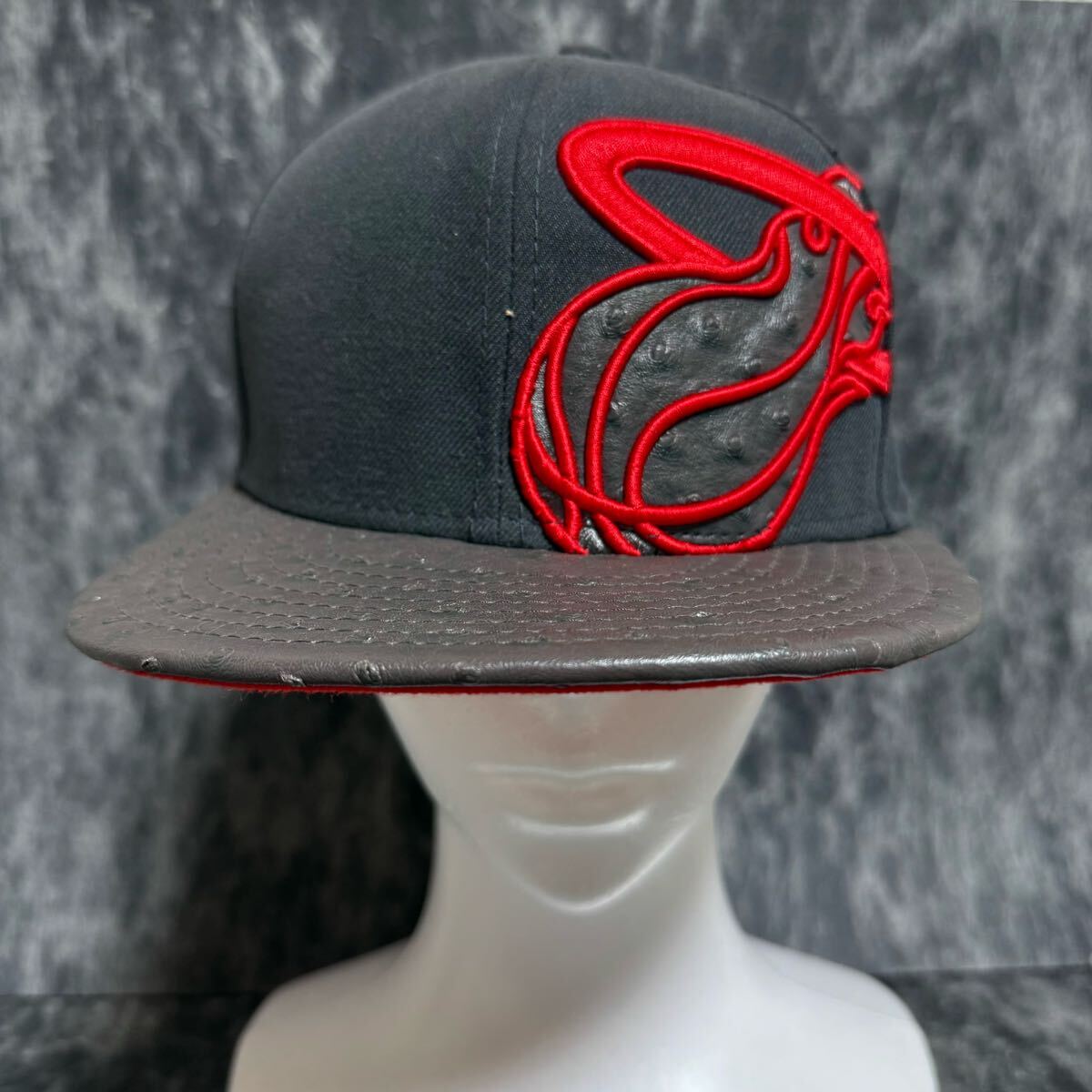 コラボ New Era ニューエラ Miami Heat マイアミ・ヒート 59FIFTY キャップ 帽子 グレー系 7 1/4 57.7cm ＊U_画像2