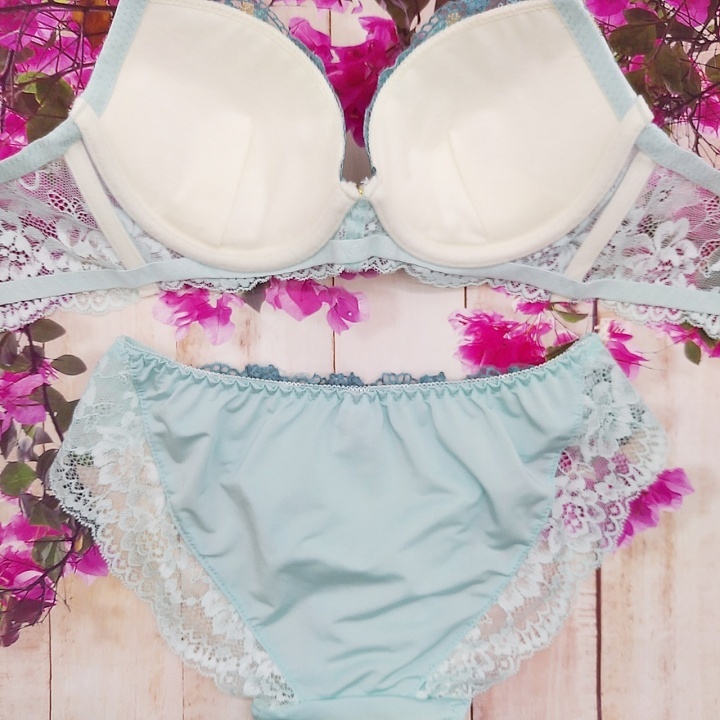 Zd8520◆新品 ブラショーツセット【D85/LL】下着 ランジェリー 脇高 谷間メイク 美胸 フローラル刺繍 緑系_画像3