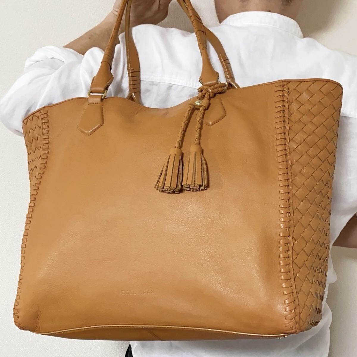 未使用級●特大!!大容量●COLE HAAN コールハーン メンズ A4収納 ビジネス 肩掛け トートバッグ イントレチャート 編み込み レザー 本革 _画像1