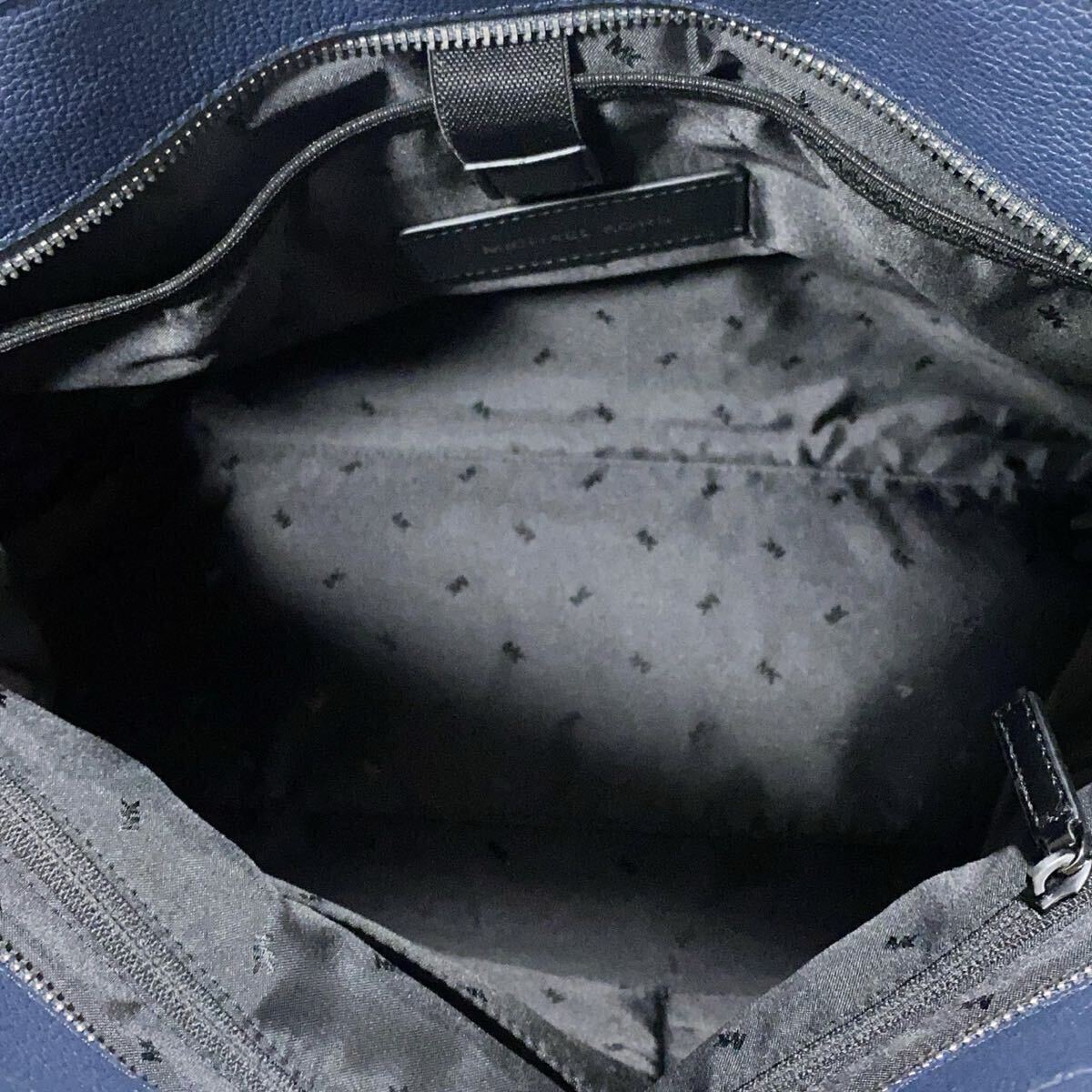 未使用品●大容量●マイケルコース MICHAEL KORSメンズ トートバッグ 肩掛け 2way ビジネスバッグ A4収納 書類鞄 PC ショルダー 斜め掛け_画像8