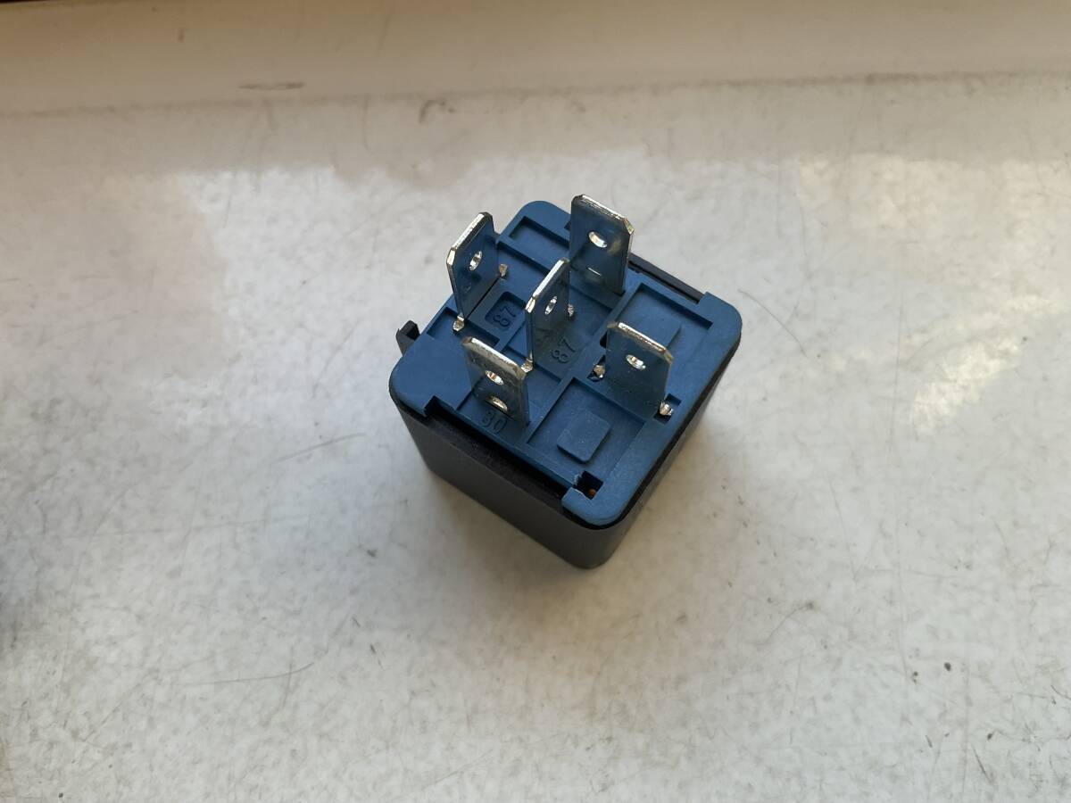 未使用　BMW ミニ　R52 DME（燃料ポンプ）/ラジエーターファン他マルチリレー　WEHRLE製　5極/30Aリレー　_画像5