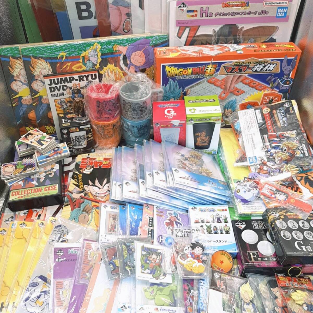 r12【1円～】 ドラゴンボール グッズ まとめ 大量 クリアファイル アクリルスタンド キーホルダー マスター将棋 他 アニメグッズ 現状品_画像1