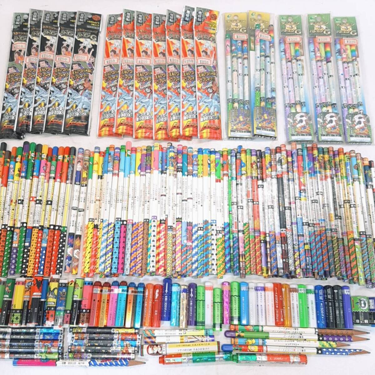 ☆r74【1円～】 バトル鉛筆 まとめ 大量 235本 キャップ 48点 ドラゴンクエスト ポケモン ストリートファイター 他 バトエン の画像1