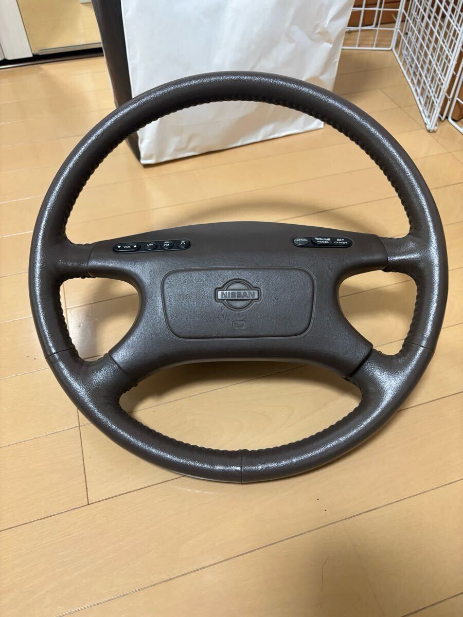 e24キャラバン ロイヤル　純正ハンドル_画像1