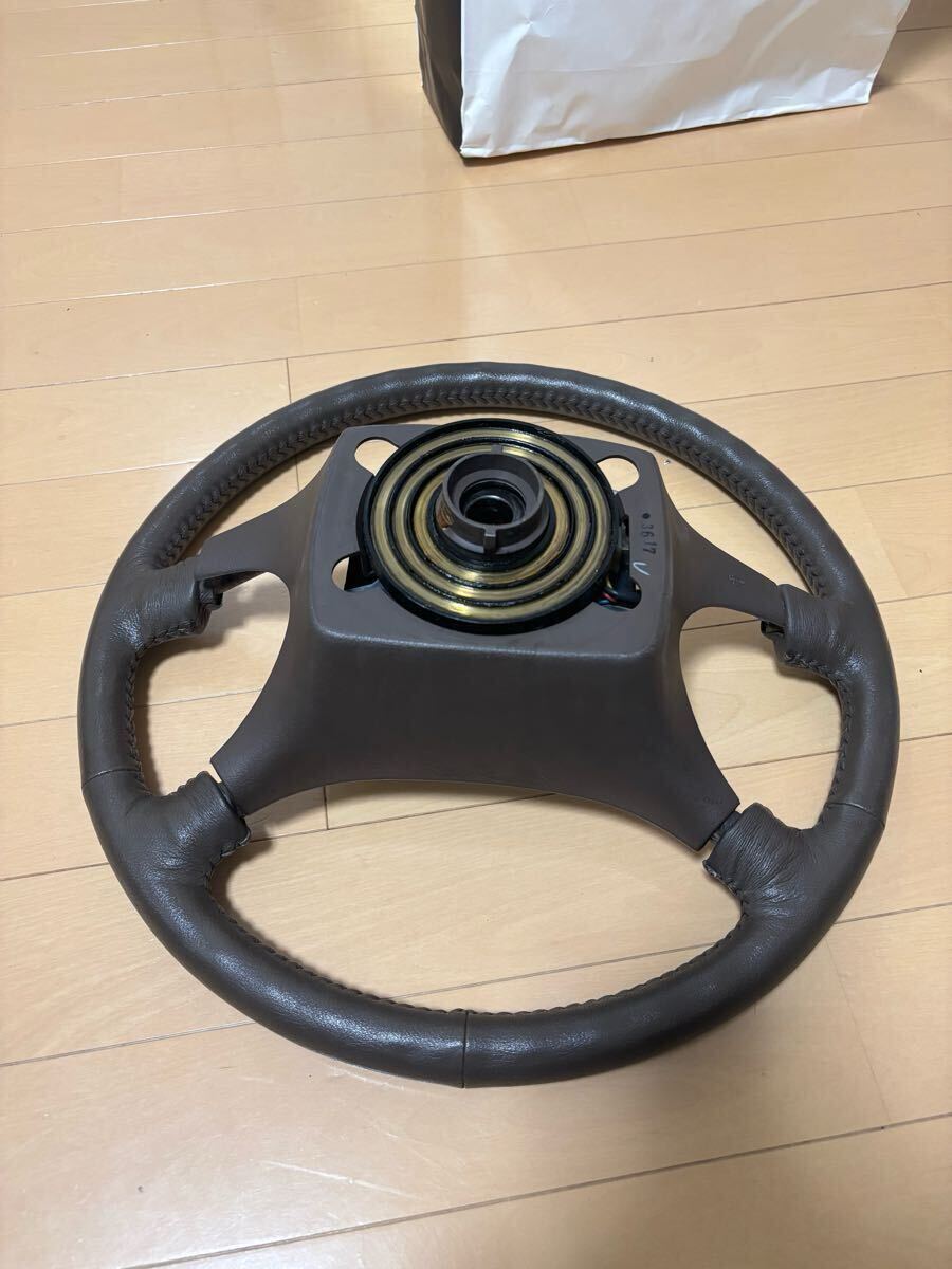 e24キャラバン ロイヤル　純正ハンドル_画像3