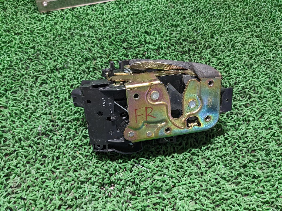  Ford передний фиксатор двери правый Focus #hyj NSP275911