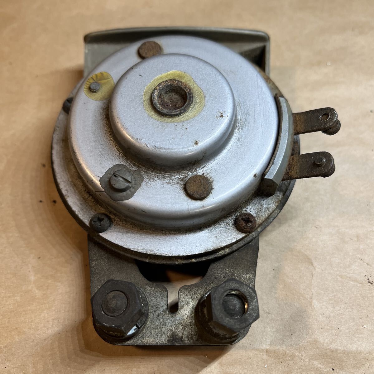 旧車絶版車　メグロSG等　ミツバ12v1.8A100dBホーン_画像2