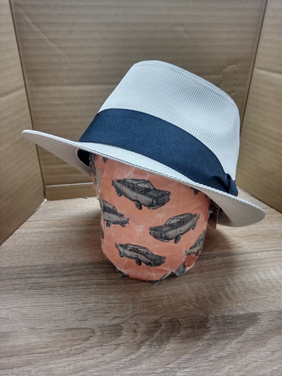 【送料無料 即決】（新品）シンプル 無地 中折れハット （白に近いくらいのライトグレー）帽子 男女兼用 オールシーズン / 定番 オシャレ_画像2