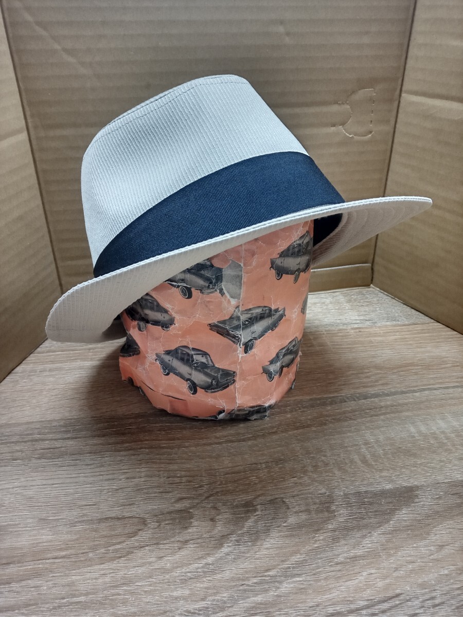 【送料無料 即決】（新品）シンプル 無地 中折れハット （白に近いくらいのライトグレー）帽子 男女兼用 オールシーズン / 定番 オシャレ_画像3