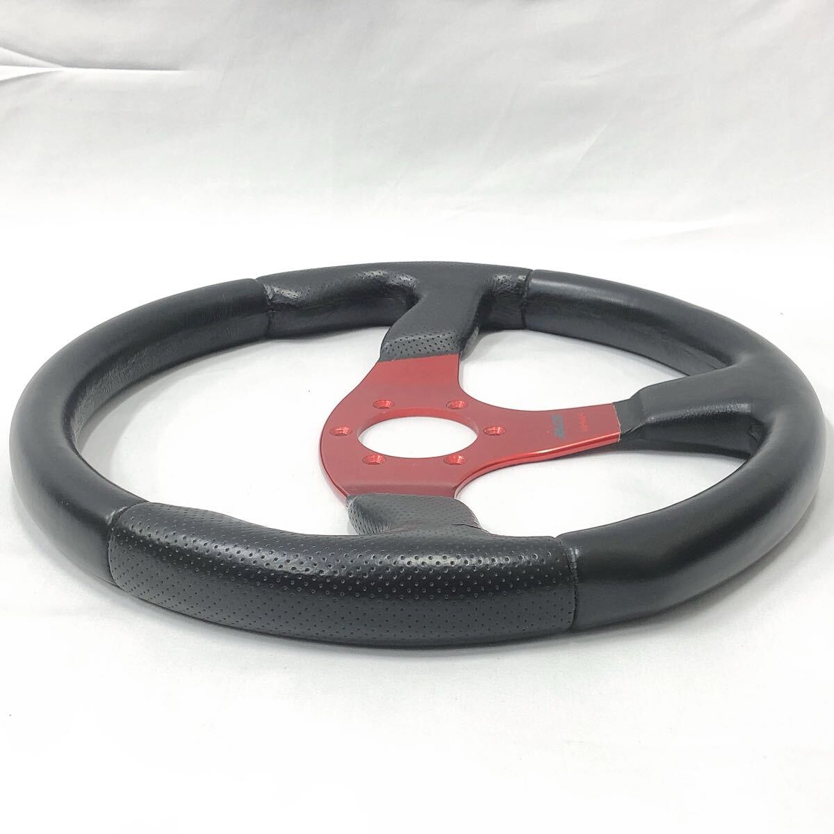 ★1-1014 MOMO RACE TYP D35 KBA 70116 モモ ステアリング レース 35φ レザー レッド×ブラック ハンドル イタリア製/ホーンボタン付き_画像6