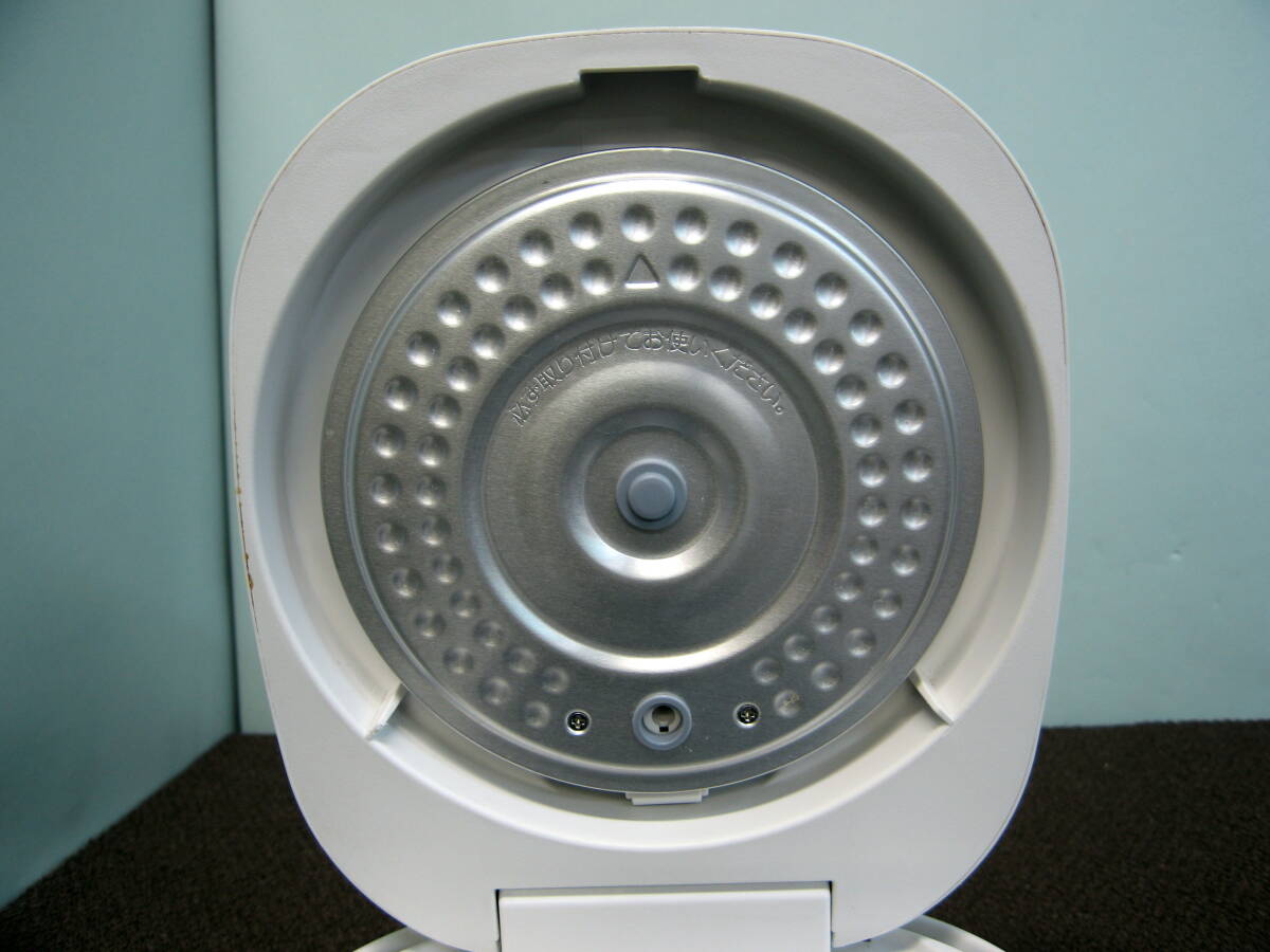 ■美品 SHARP マイコン炊飯器 KS-CF05B-W 3合炊き 2022年製 中古品■の画像4