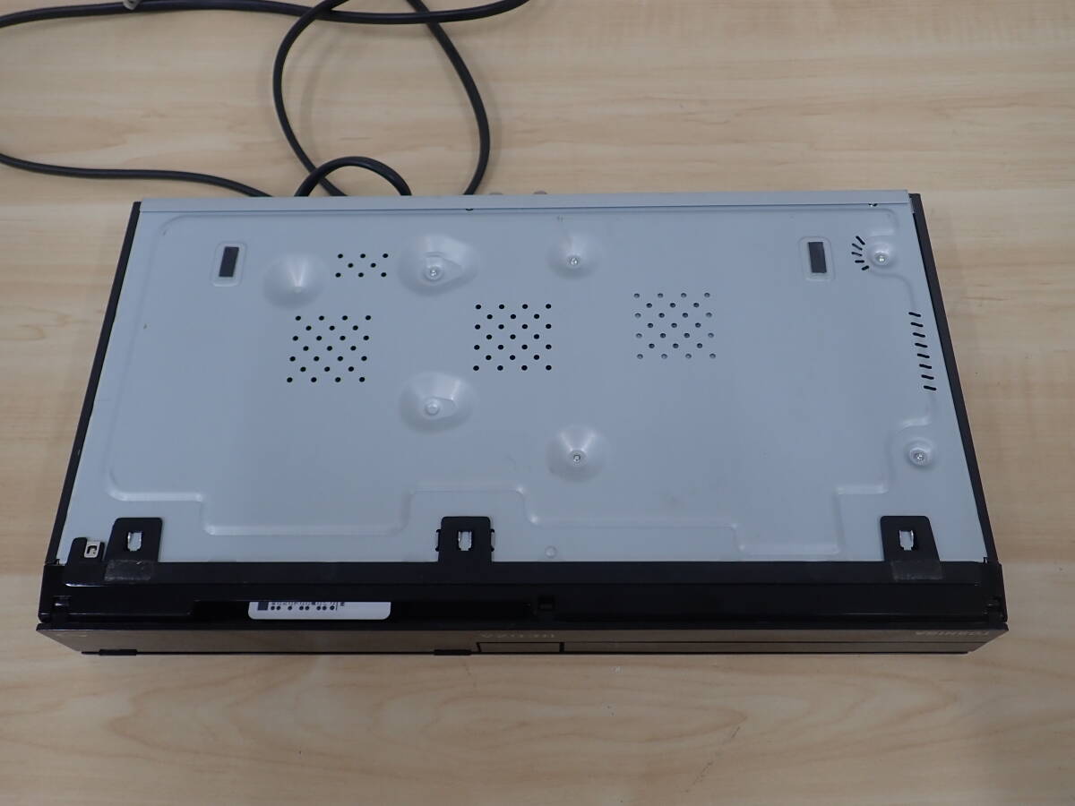 東芝 REGZA DBR-C100 ブルーレイレコーダー 2011年 通電のみ確認 現状品 激安1円スタート_画像9