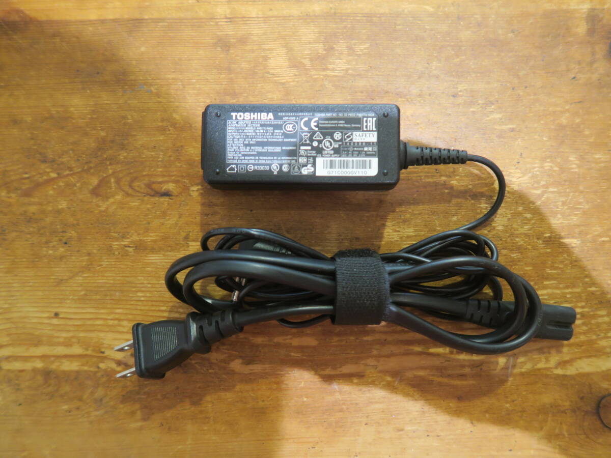  бесплатная доставка #TOSHIBA# Toshiba # оригинальный AC адаптор #ADP-45YD A(PA5177U-1ACA)# б/у 