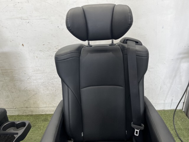 ヴェルファイア DBA-AGH30W センターシート 2.5Z Gエディション 71077-58370-C3 セカンド 2列目 左右iskwshouten_画像2