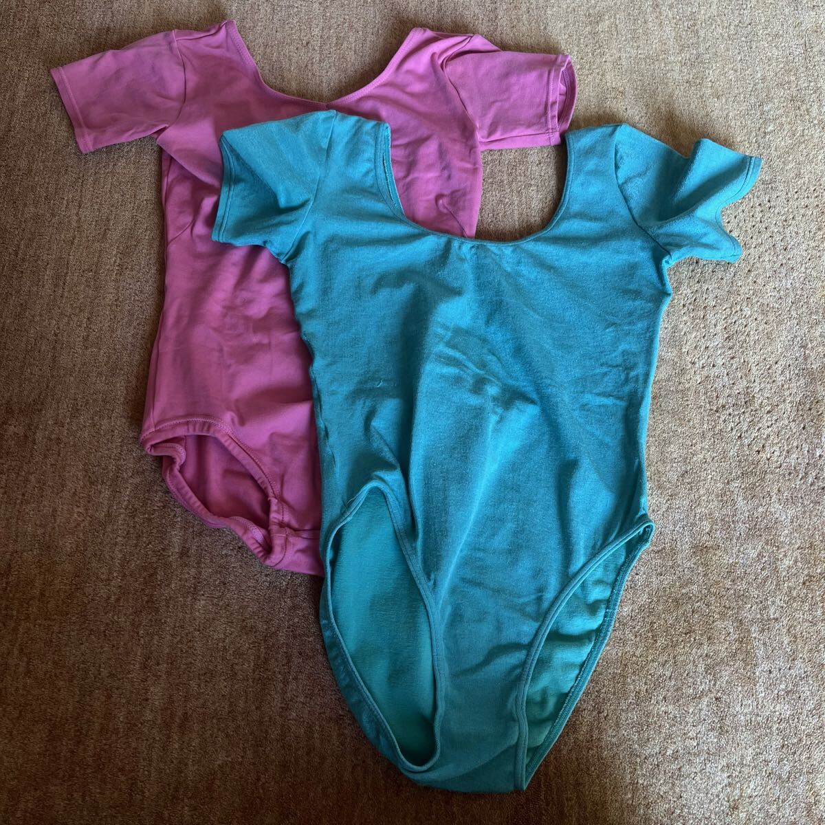 レオタード 2枚セット 緑サイズ不明 ピンクChacottサイズ不明_画像1