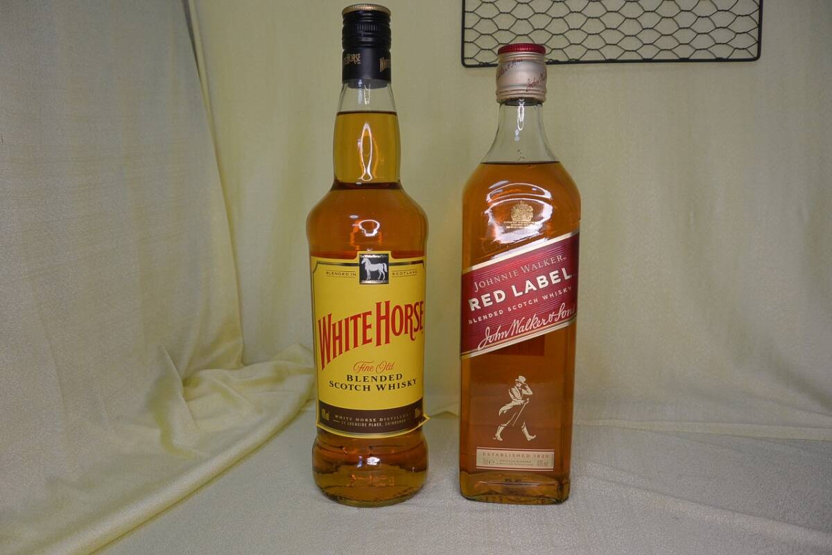 古酒 未開栓 40%/700ml 2本 ホワイトホース WHITE HORSE ファインオールド/JOHNNIE WALKER RED LABEL レッドラベル スコッチウィスキー_画像1