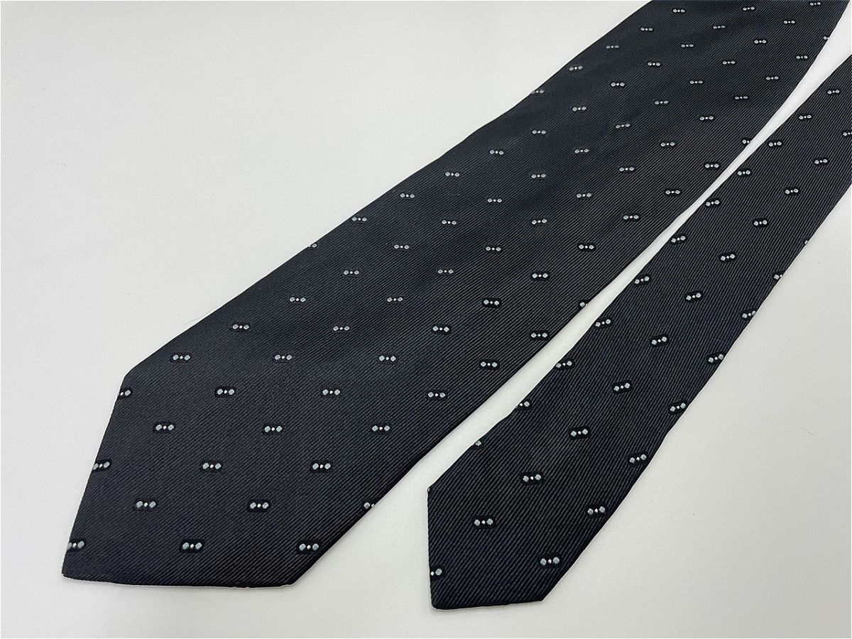 【超美品】ARMANI COLLEZIONI　アルマーニ　ドット柄 ネクタイ 3本以上 送料無料 メンズ ブラック　0901206_画像4