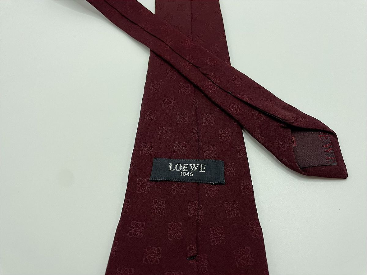 【美品】LOEWE　ロエベ　全面ロゴ柄 ネクタイ 3本以上 送料無料 メンズ ワインレッド　0904254_画像2