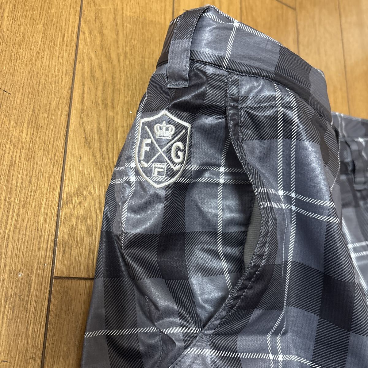 美品FIRA GOLF フィラゴルフ 2way 蓄熱　ナイロンパンツ 85㎝ メンズゴルフウェア　ゴルフパンツ　ウィンドブレーカーパンツ　チェック_画像4