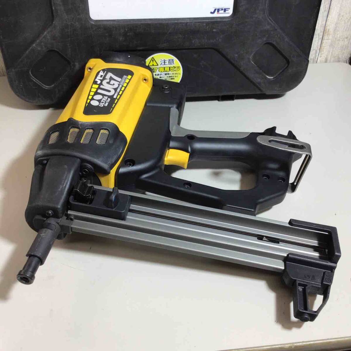 【中古品】◇ULTRA 建設(shè)用ガス式鋲打ち機(jī) UG7 ※バッテリー、充電器無し