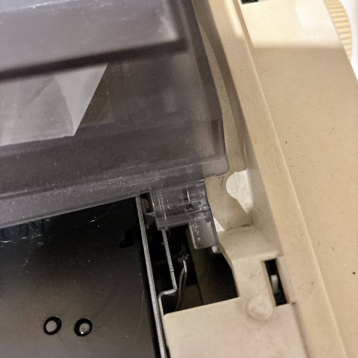 EPSON ドットインパクトプリンター|VP-1800|後方からの印刷のみ確認|羽欠品、爪破損、日焼け|現状・ジャンク|B2307_画像5