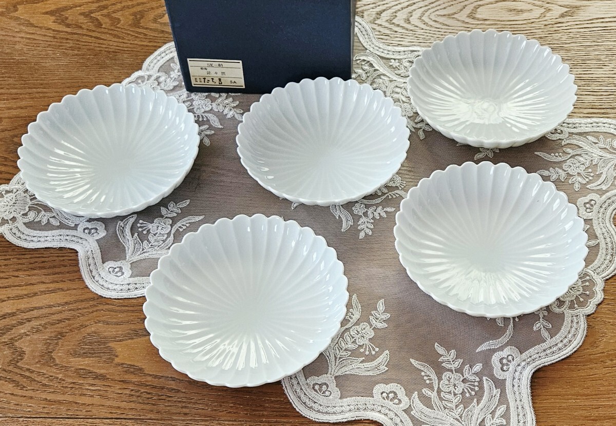 たち吉 白菊 菊寿 菊型 銘々皿 ５枚セット 新品_画像2