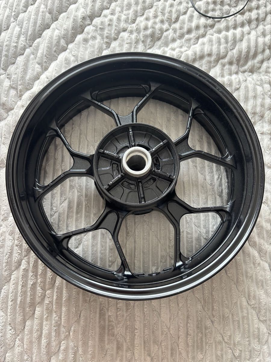 YZF-R25 YZF-R3 5.5インチ ワイド リアホイール 新品_画像1