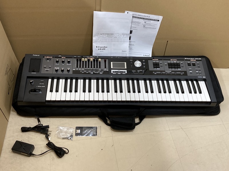 ■Roland/ローランド■61鍵盤/プロスペックシンセサイザー■V-Combo VR-09■中古■ ★即決★_画像1
