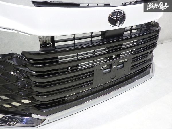 【美品！即発送】トヨタ 純正 MZRA90W/MZRA95W ZWR90W/ZWR95W ヴォクシー フロント バンパー グリル付 ホワイトパール 52119-V1010_画像4