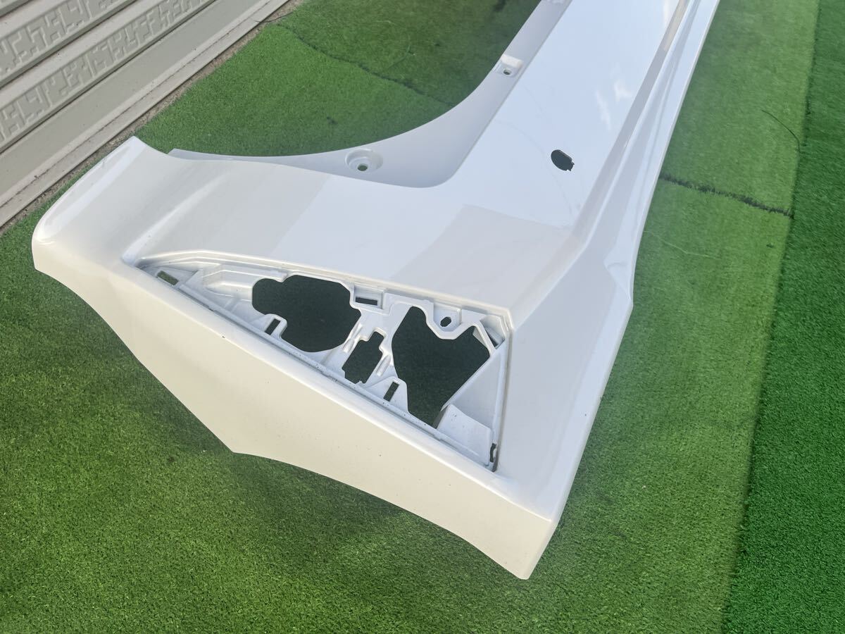 ダイハツ タント カスタム LA650S 後期 純正 リアバンパー W25 ホワイトパール 52159-B2C70 365410 DAIHATSU_画像3