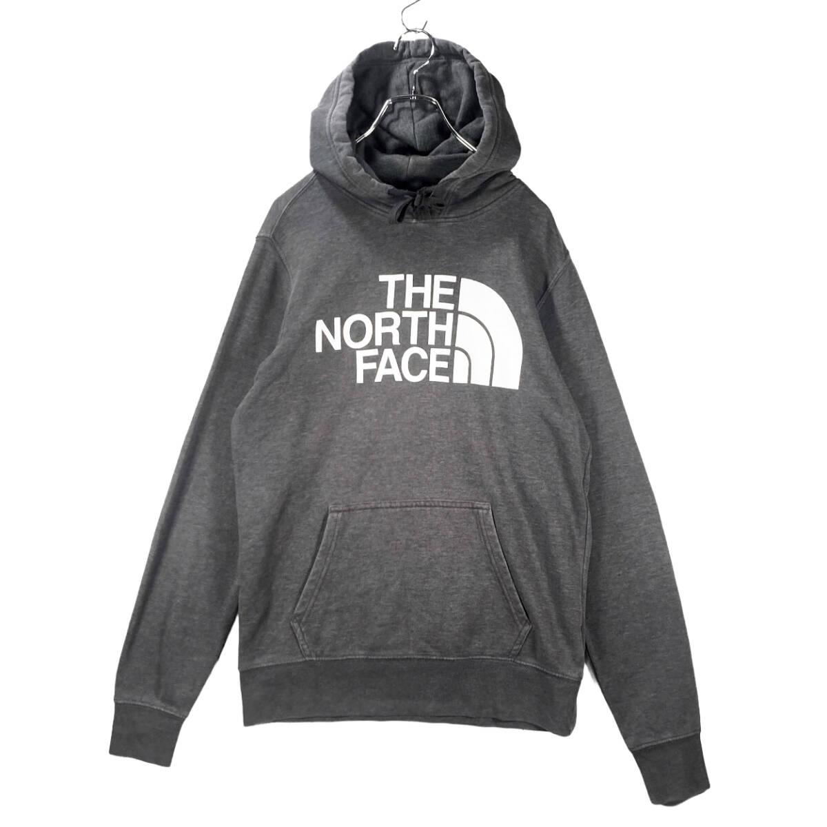 【USED】ノースフェイス THE NORTH FACE プルオーバー パーカー フーディー ビッグロゴ 古着 ダークグレー（ Mサイズ相当 ） ☆送料無料☆_画像2