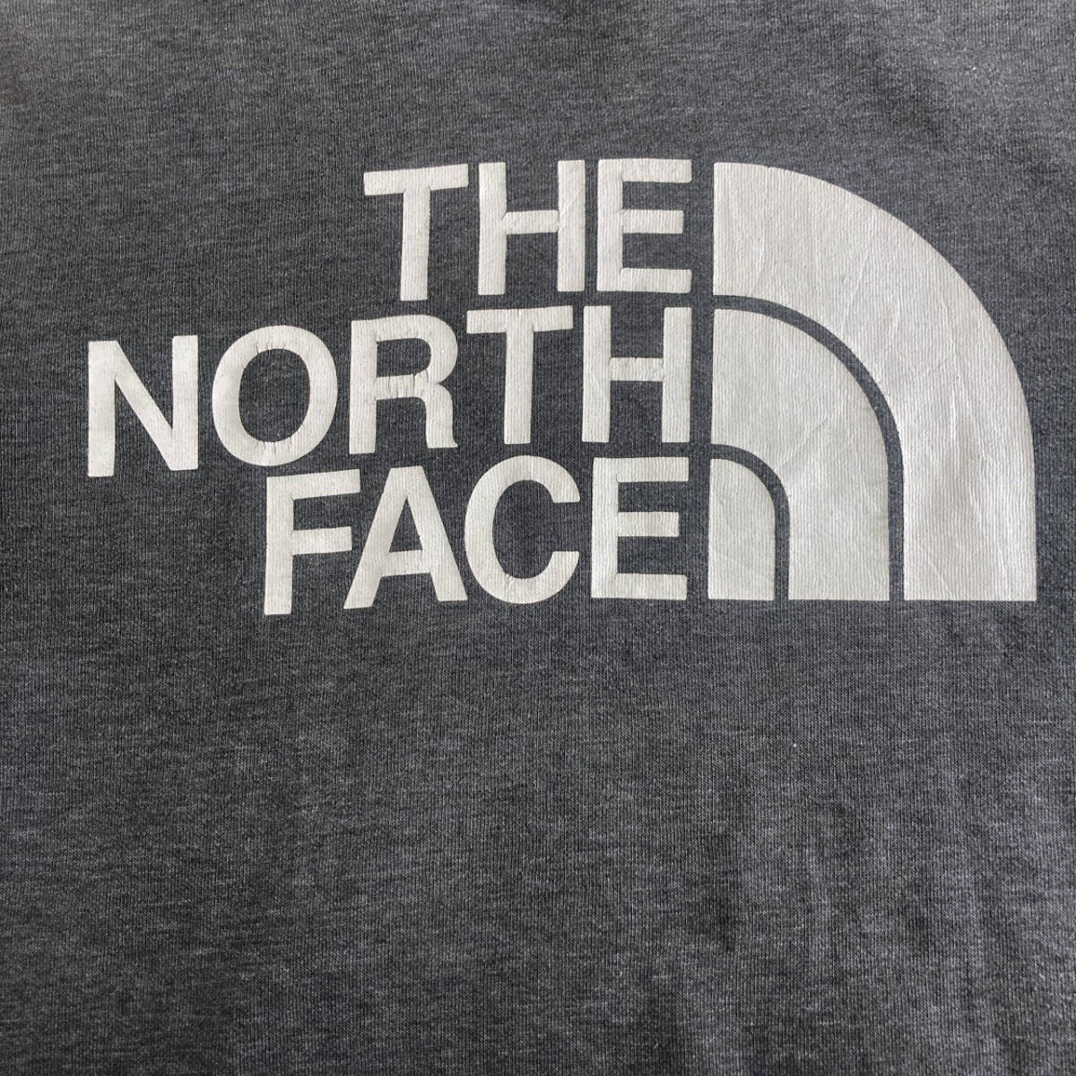 【USED】ノースフェイス THE NORTH FACE プルオーバー パーカー フーディー ビッグロゴ 古着 ダークグレー（ Mサイズ相当 ） ☆送料無料☆_画像6