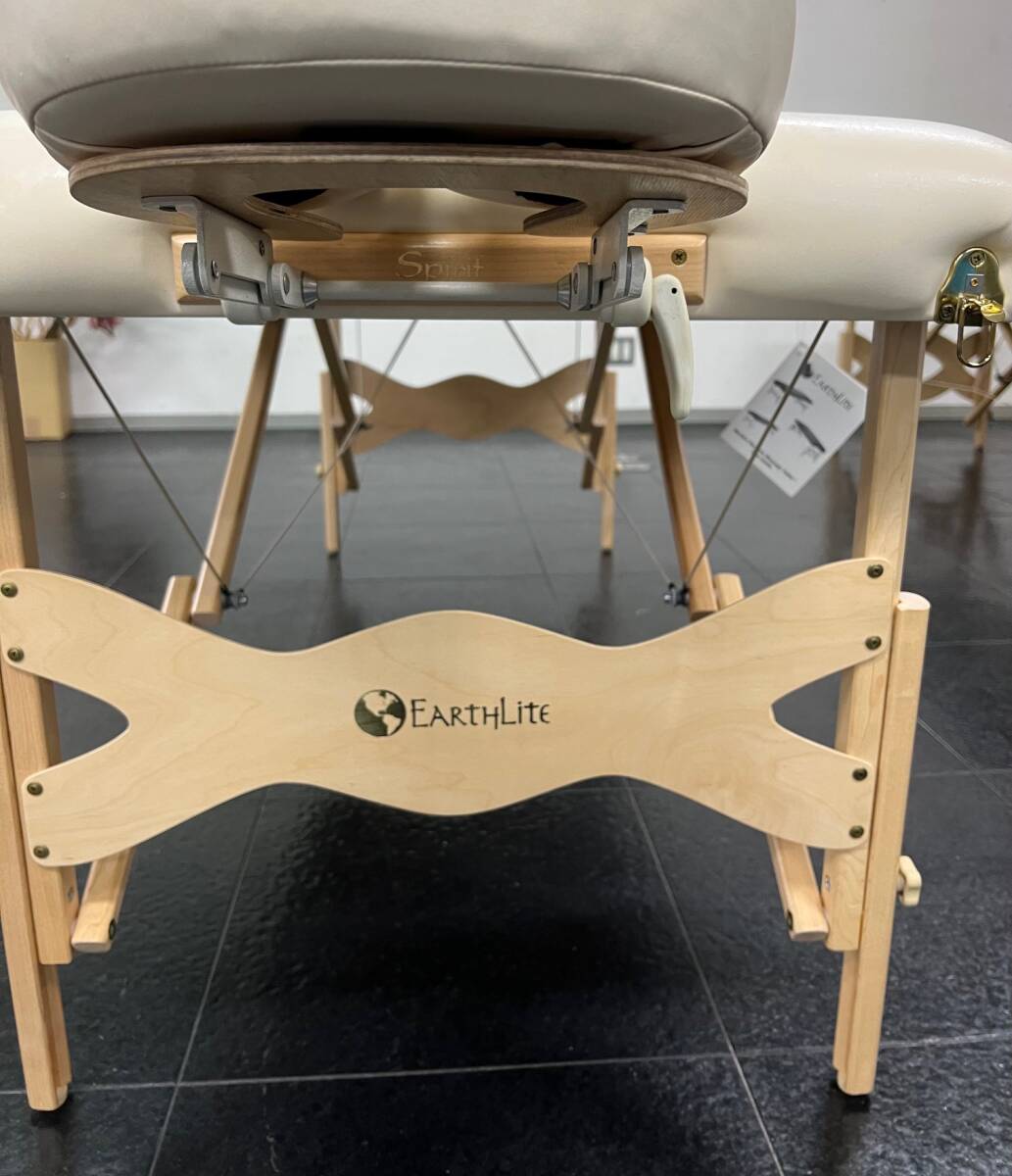 ★アースライト・ウルトラ レザー最高級品 スピリット30インチ★折りたたみ式マッサージベッド/Earthlite/Spirit/ULTRA LEATHER アメリカ製の画像5