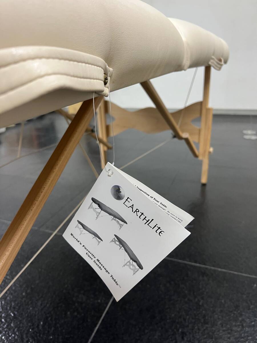 ★アースライト・ウルトラ レザー最高級品 スピリット30インチ★折りたたみ式マッサージベッド/Earthlite/Spirit/ULTRA LEATHER アメリカ製の画像3