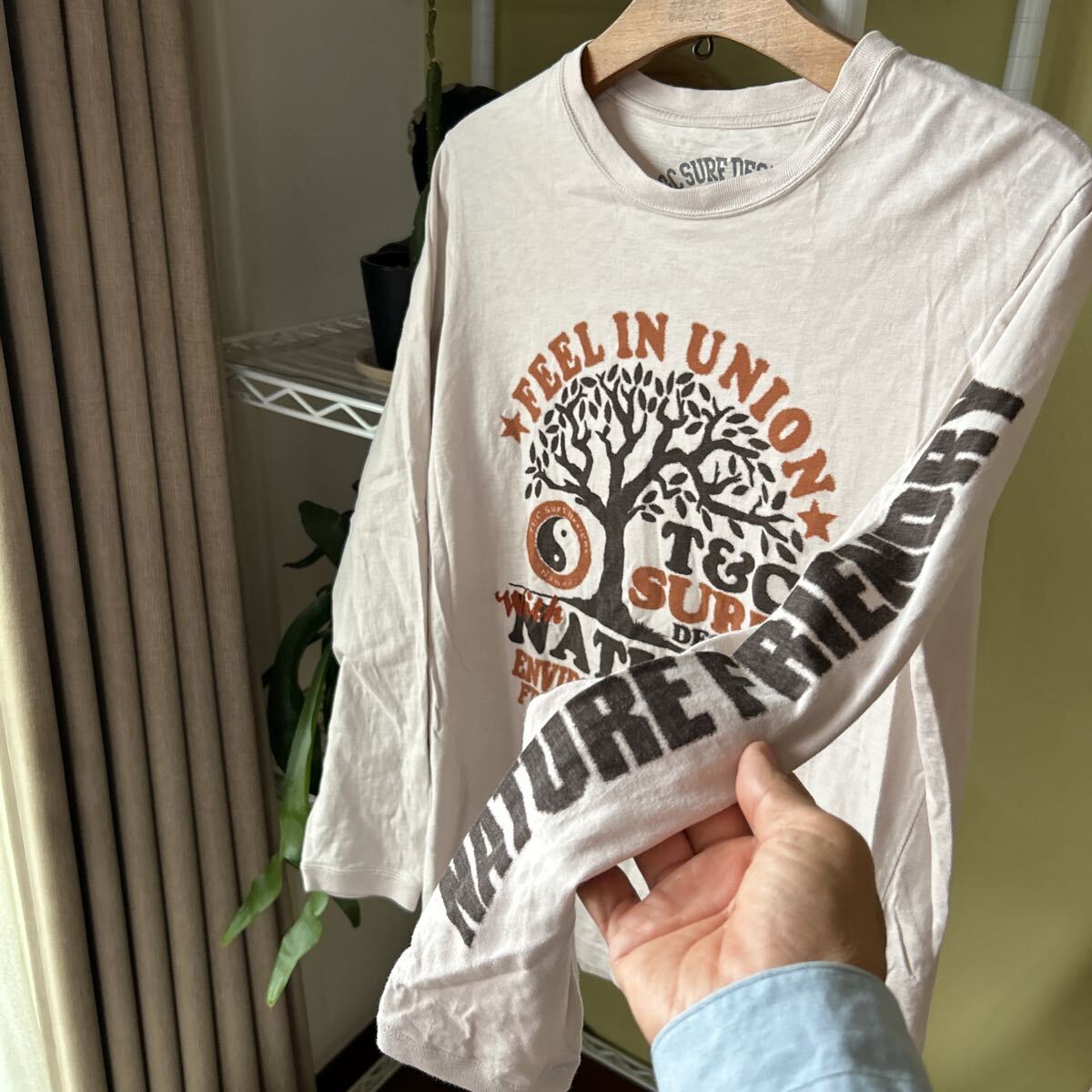 ハワイ　T & C サーフ　長袖Tシャツ　ロンT 薄茶 M_画像4