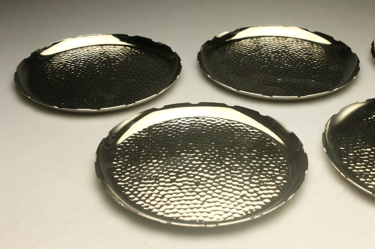 【余韻】 茶道具 銀メッキ 槌目 菓子皿 フォーク5本のセット シルバー★専用箱＜同梱可＞_画像3