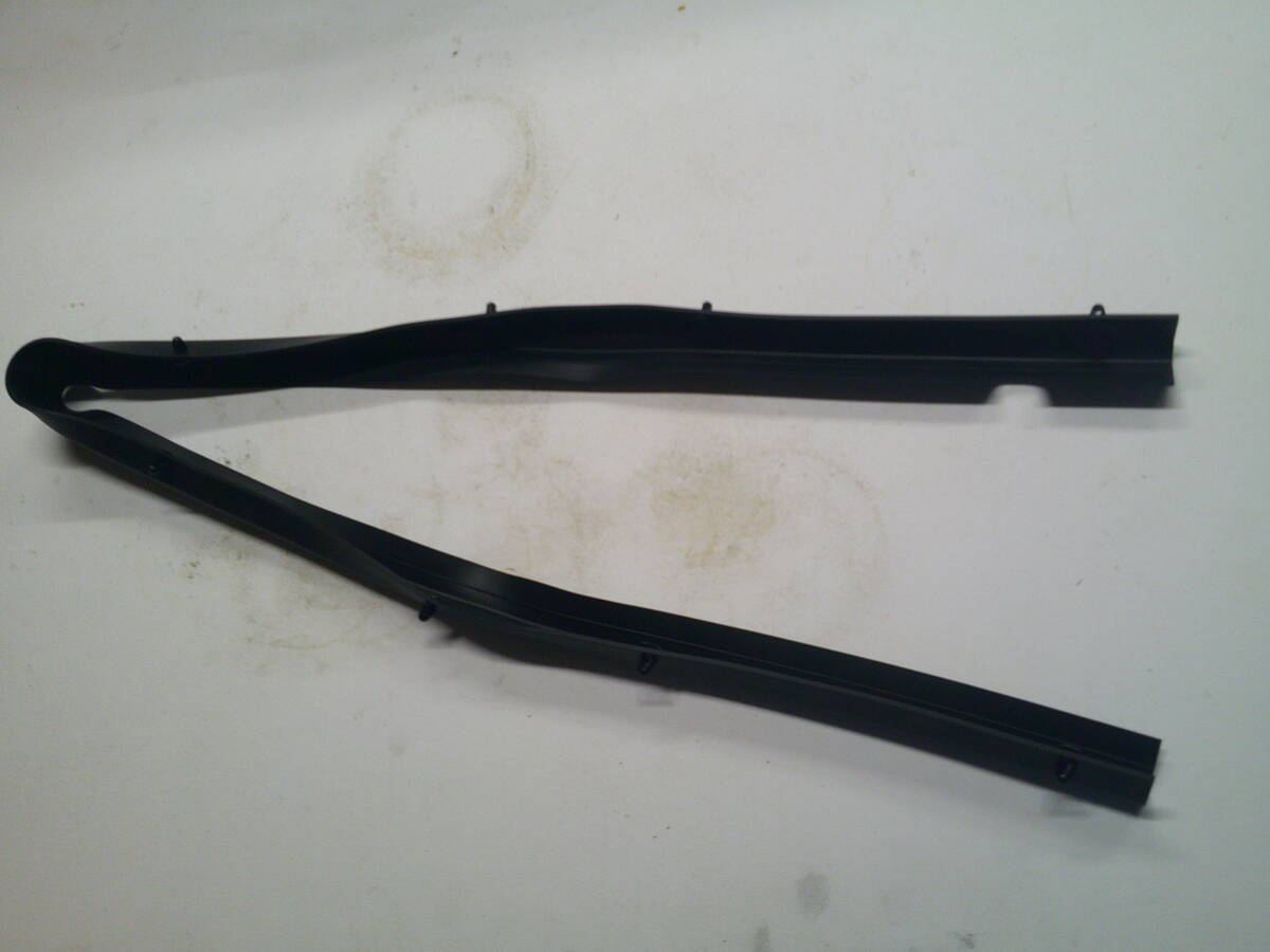 AE86 レビン トレノ ボンネット裏のゴム ウェザーストリップ_画像1
