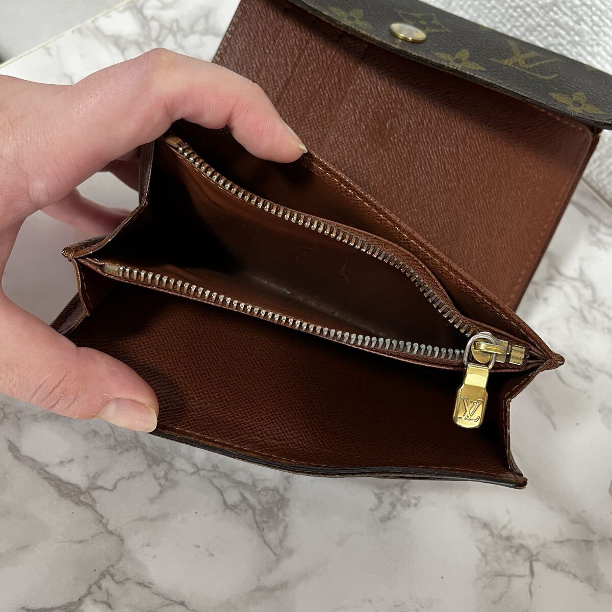 LOUIS VUITTON ルイヴィトン モノグラム レザー ポルトフォイユ・アレクサンドラ M60047 三つ折り財布 コンパクトウォレット ミニ財布_画像4