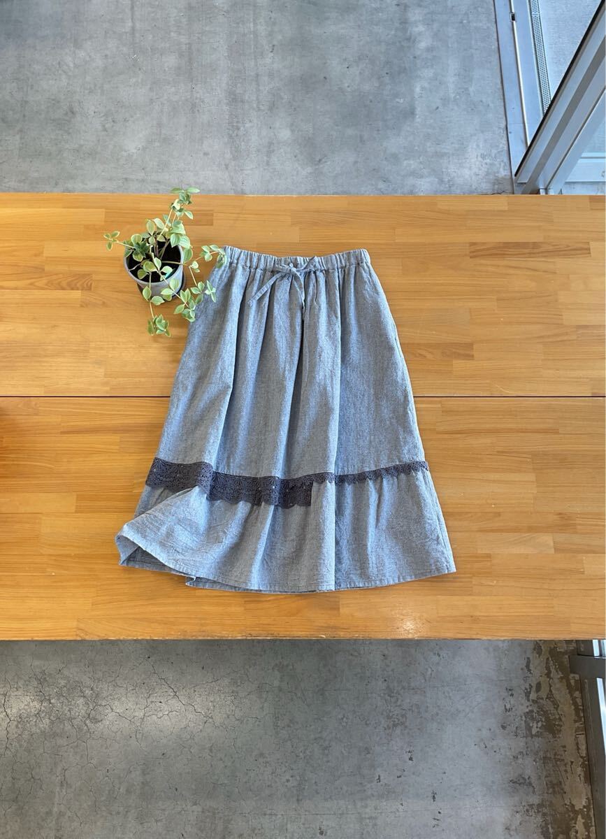 美品 Samansa Mos2 サマンサモスモス sm2 コットンリネンレーステープフレアスカート ギャザーロングボトムス グレー灰色系 フリーサイズｅ_画像2