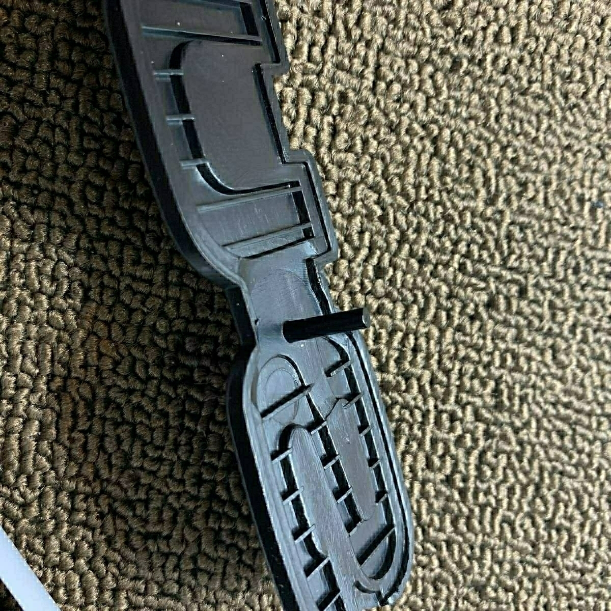 送料無料スズキ純正 SUZUKIエンブレム &純正ナット セット スズキ ジムニーハスラーなどにいかが?旧車_画像3