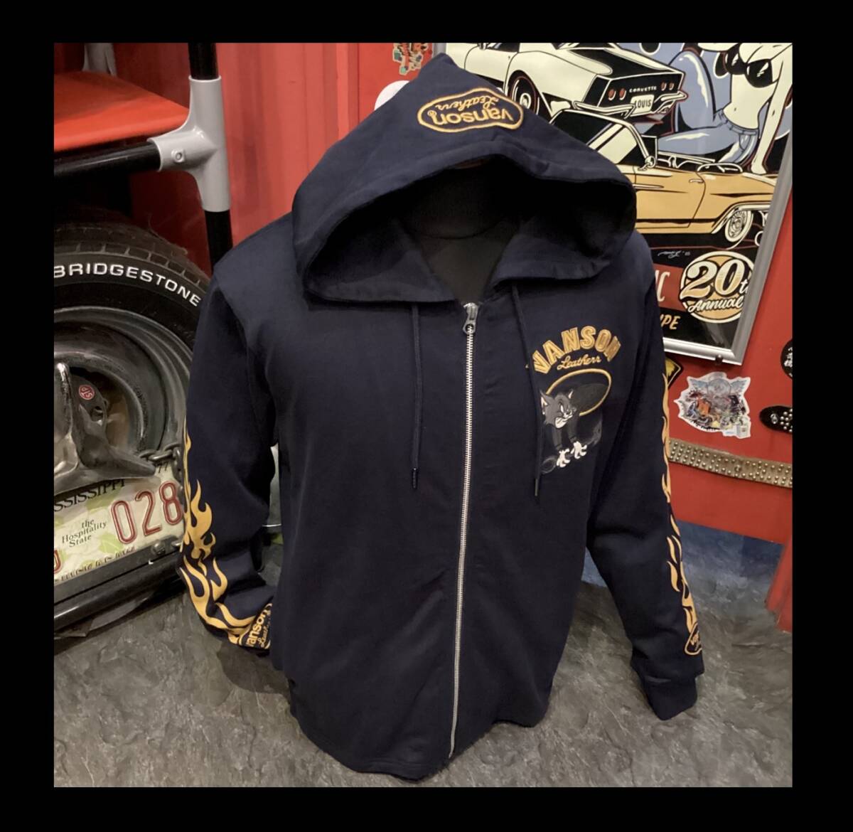 ルーニー★新品★パーカー★2528【XL】トムとジェリー★アニメ★アメリカンロングリバー55★TJV-2528★ネバーマインド★大阪★アメリカ村_画像2